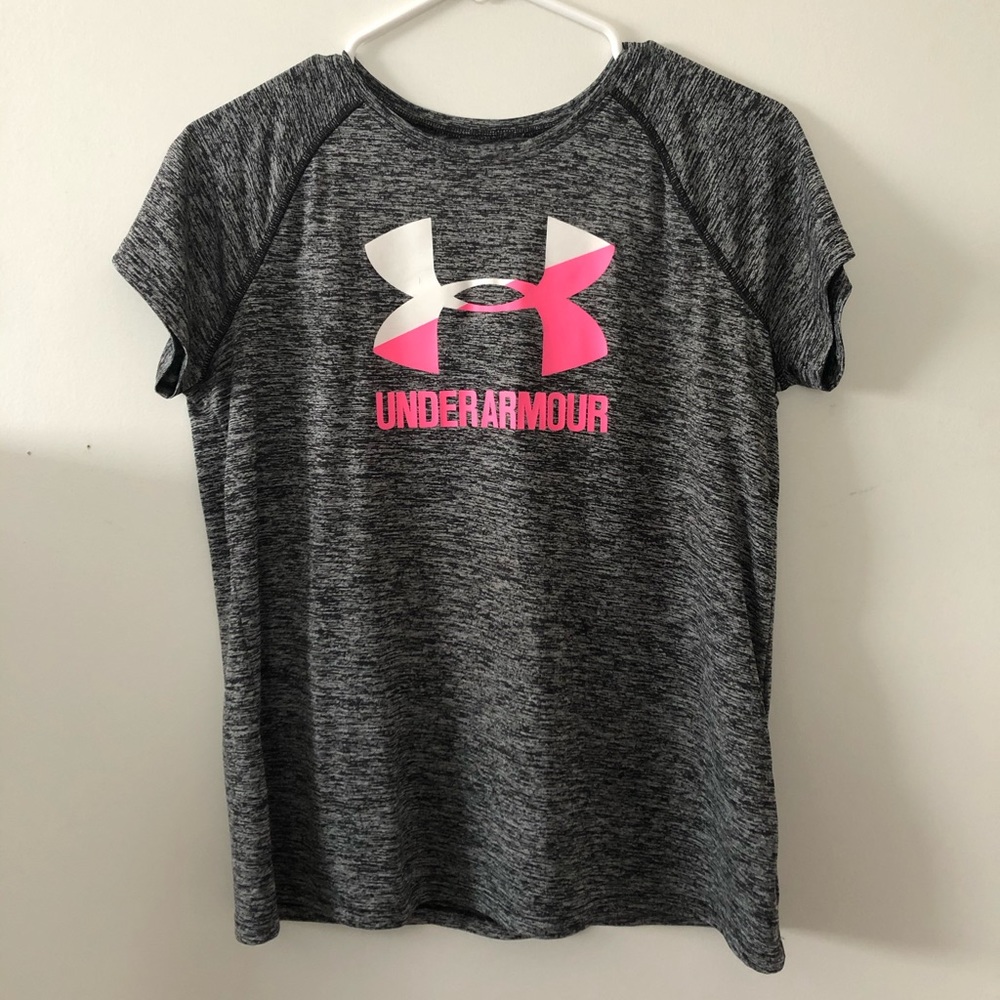 2 under armor t- shirts (can sell separate)